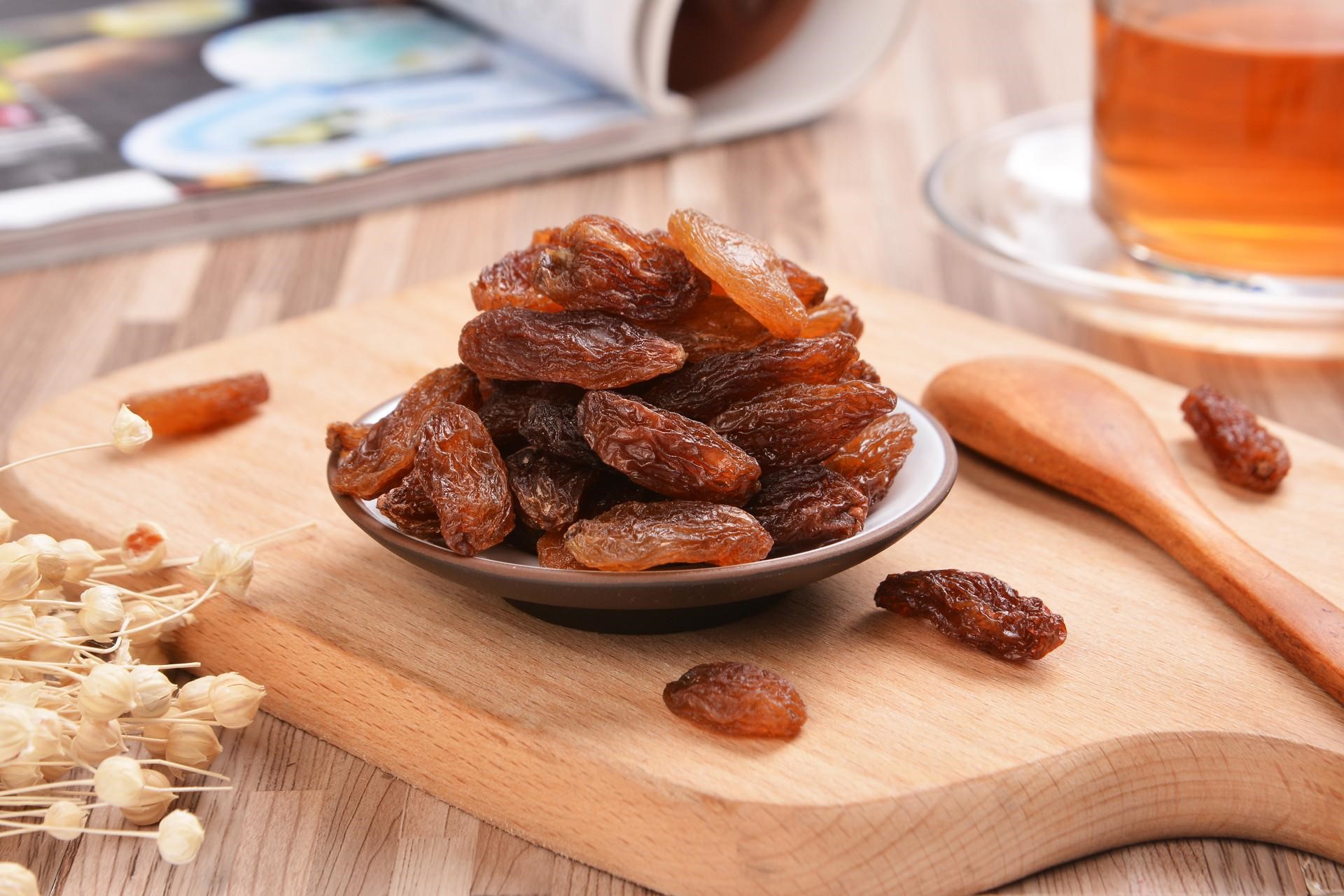 Nho khô cung cấp năng lượng và dưỡng chất cần thiết cho cơ thể Nho khô cung cấp năng lượng và dưỡng chất cần thiết cho cơ thể